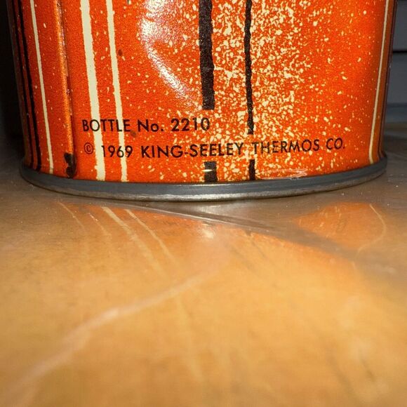 Vintage 1969 King Seeley Thermos Red Stripes No 2210 - Picture 5 of 8